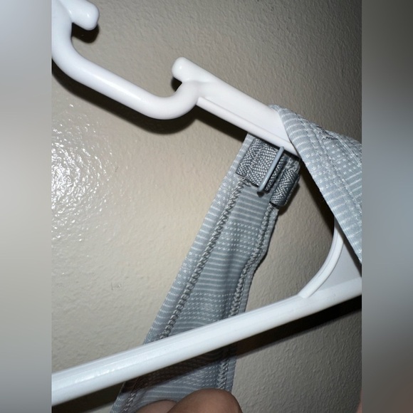 Athleta Women's Side Tie Tank Size Medium -Grey Striped - Picture 6 of 7